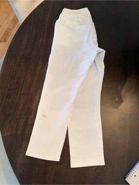 ALO Yoga Women’s  White Active Leggings - Minimal Logo